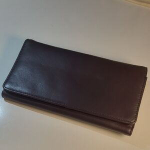 Eddie Bauer Rich Brown Leather Bi Fold Wallet